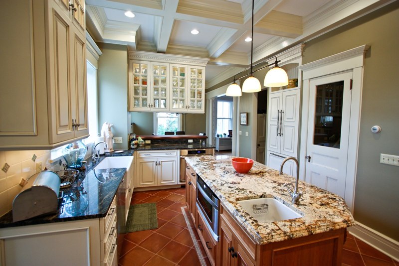 using two colors of granite? using two colors of granite?
